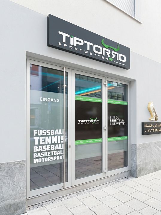 Eingangsbereich mit Glasfolierung – Tiptorro Sportwetten